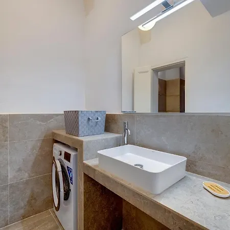 Comfy 2 Bedroom Flat In The Heart Of Apartment Valletta