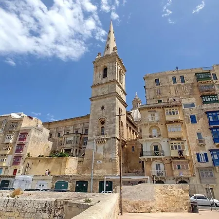 Comfy 2 Bedroom Flat In The Heart Of Valletta