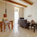 Comfy 2br Flat In The Heart Of By Buena Vista Daire Valletta