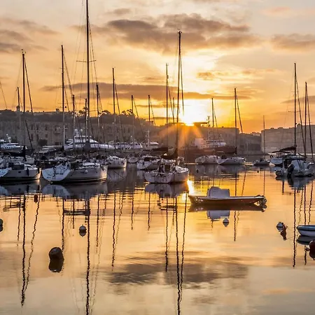 Comfy 2 Bedroom Flat In The Heart Of Apartament Valletta