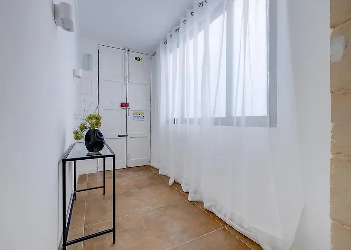 Comfy 2br Flat In The Heart Of By Buena Vista