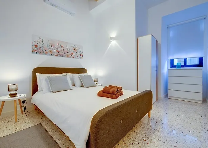Comfy 2br Flat In The Heart Of By Buena Vista Daire Valletta