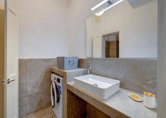 Comfy 2br Flat In The Heart Of By Buena Vista Apartment Valletta