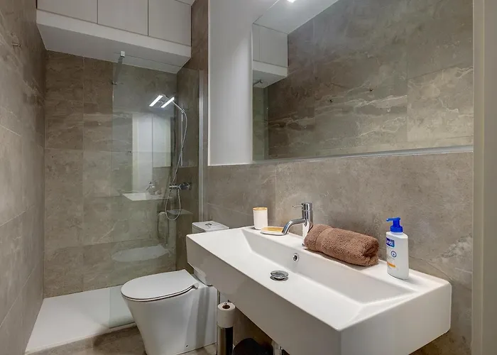 Comfy 2br Flat In The Heart Of By Buena Vista Apartment