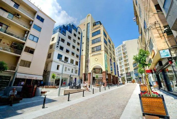 Comfy 2br Flat In The Heart Of By Buena Vista Daire